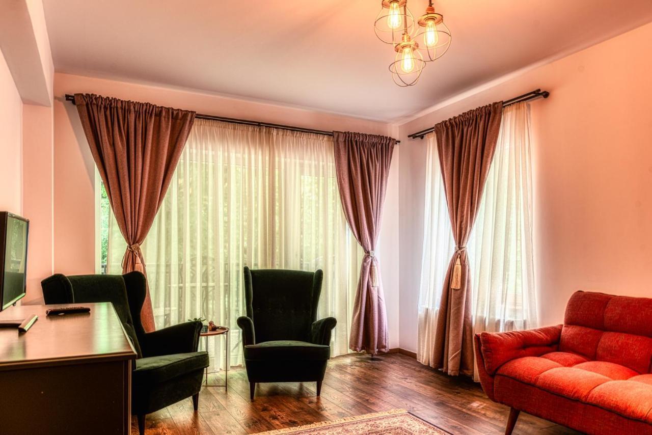 Nature Apartment - Minutes Away From The Old Town And Afi Mall Braşov Eksteriør bilde