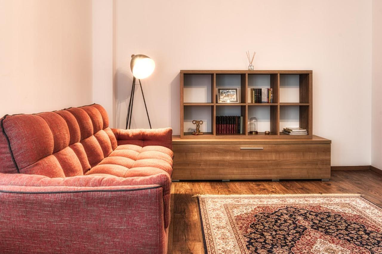 Nature Apartment - Minutes Away From The Old Town And Afi Mall Braşov Eksteriør bilde