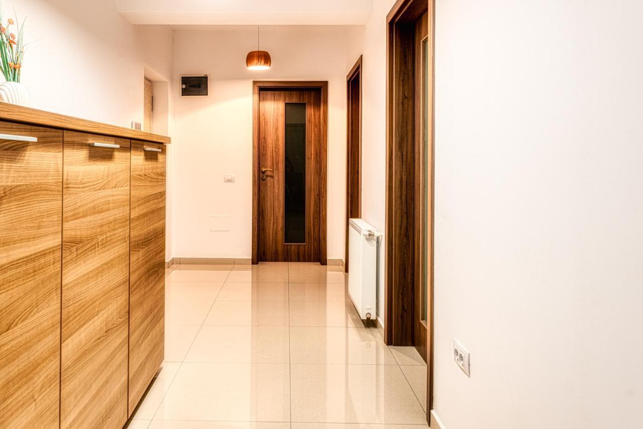 Nature Apartment - Minutes Away From The Old Town And Afi Mall Braşov Eksteriør bilde