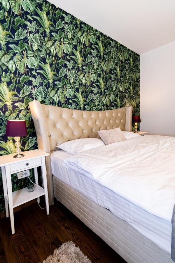 Nature Apartment - Minutes Away From The Old Town And Afi Mall Braşov Eksteriør bilde