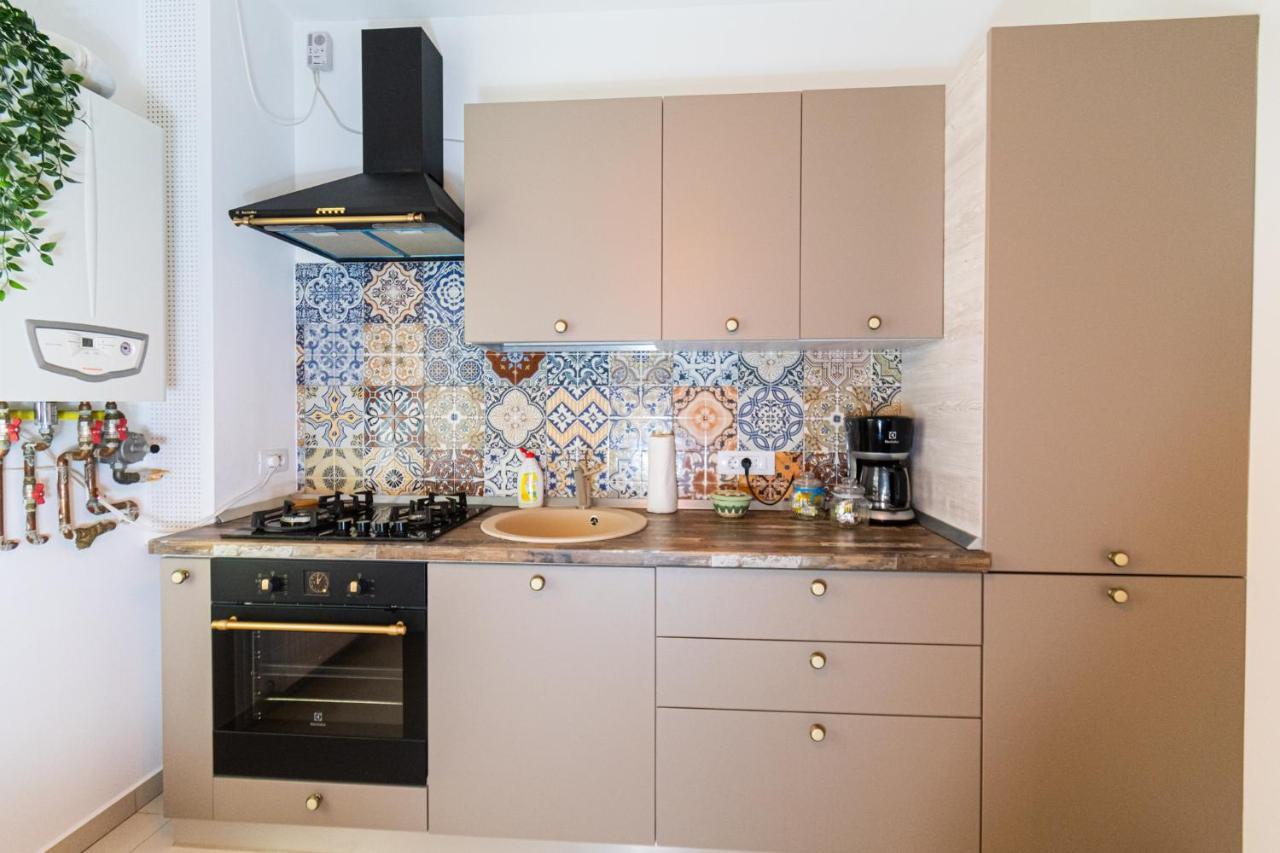 Nature Apartment - Minutes Away From The Old Town And Afi Mall Braşov Eksteriør bilde