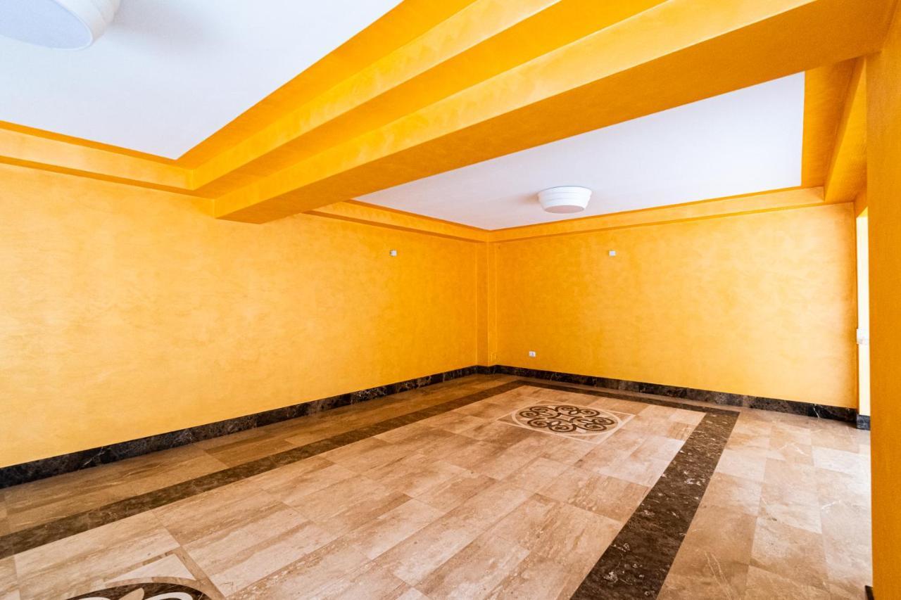 Nature Apartment - Minutes Away From The Old Town And Afi Mall Braşov Eksteriør bilde